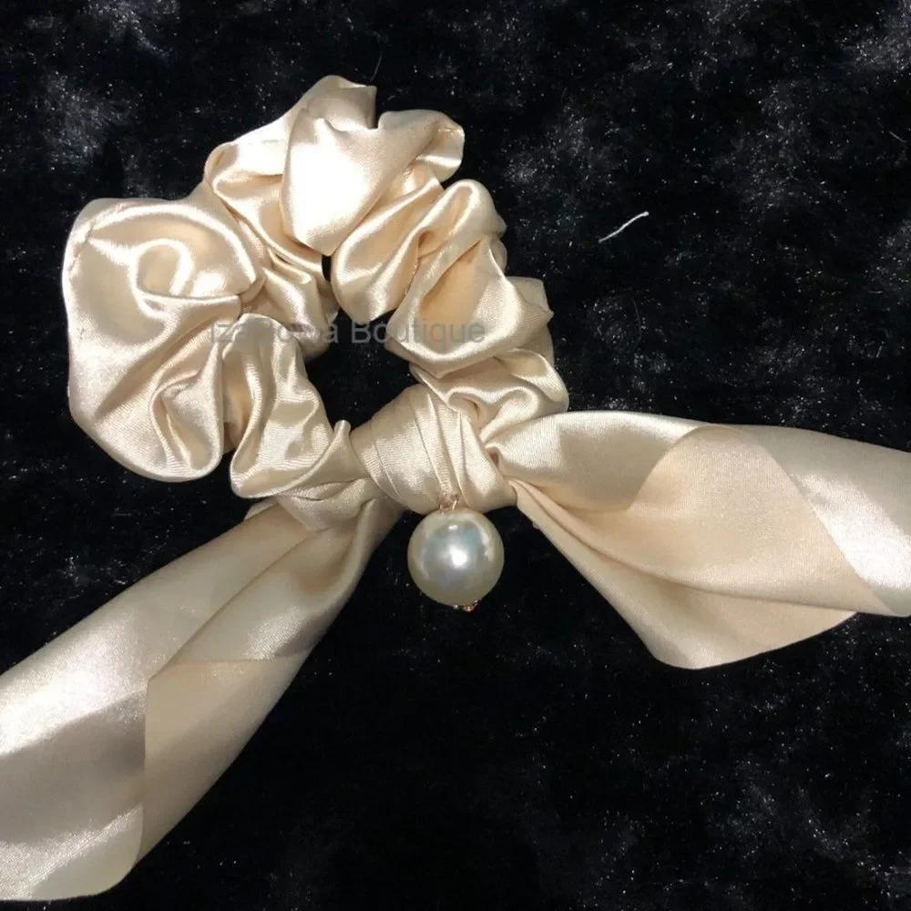 Champagne Satin Bow Scrunchie   SC2874  Handcrafted NWT Boutique